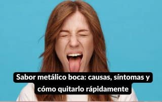 Mujer con expresión de disgusto sacando la lengua debido a un sabor metálico en la boca.